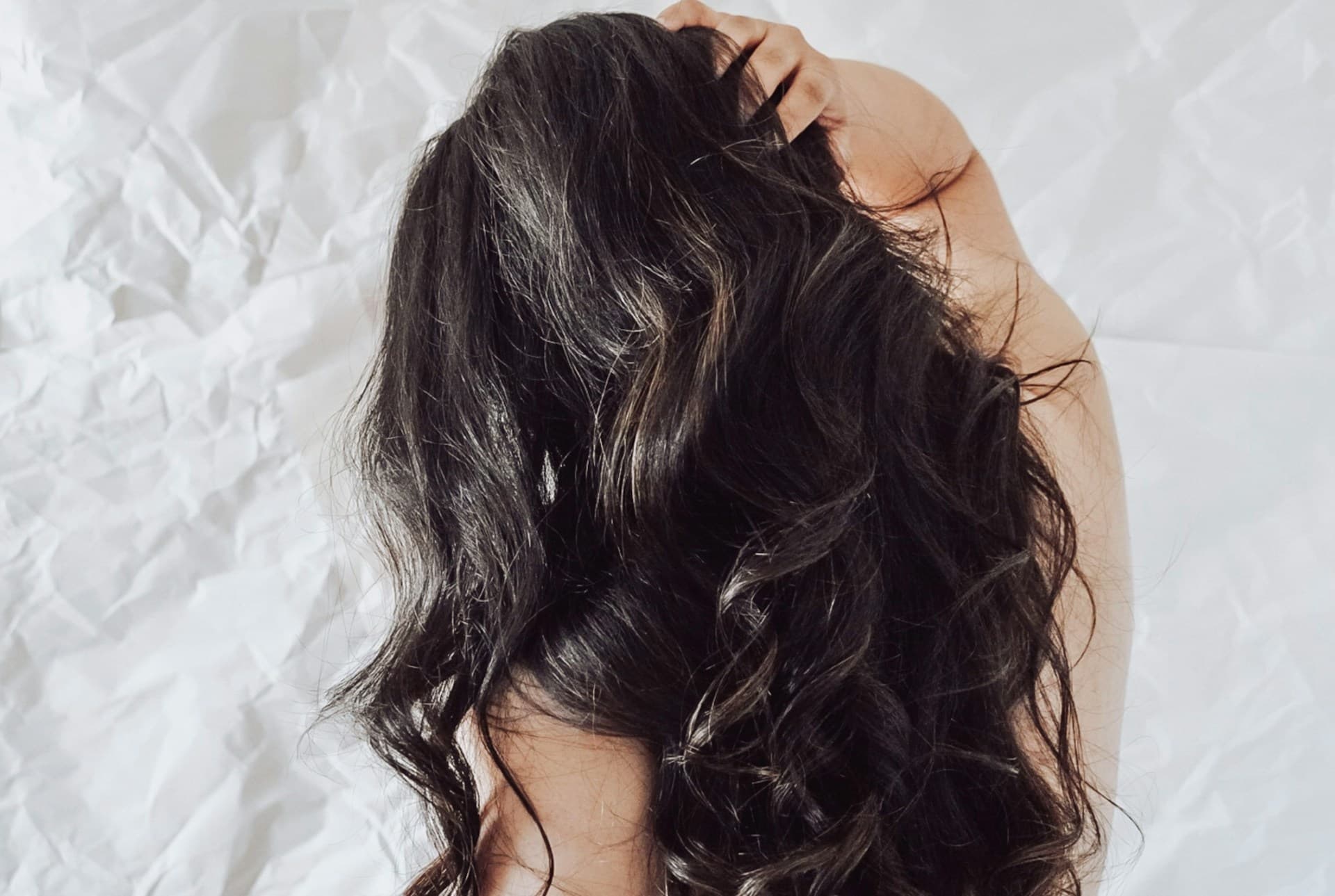 Olio di Rosmarino vs Minoxidil: La Scienza della Ricrescita